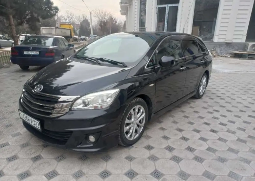 Toyota Mark X Zio,  2007