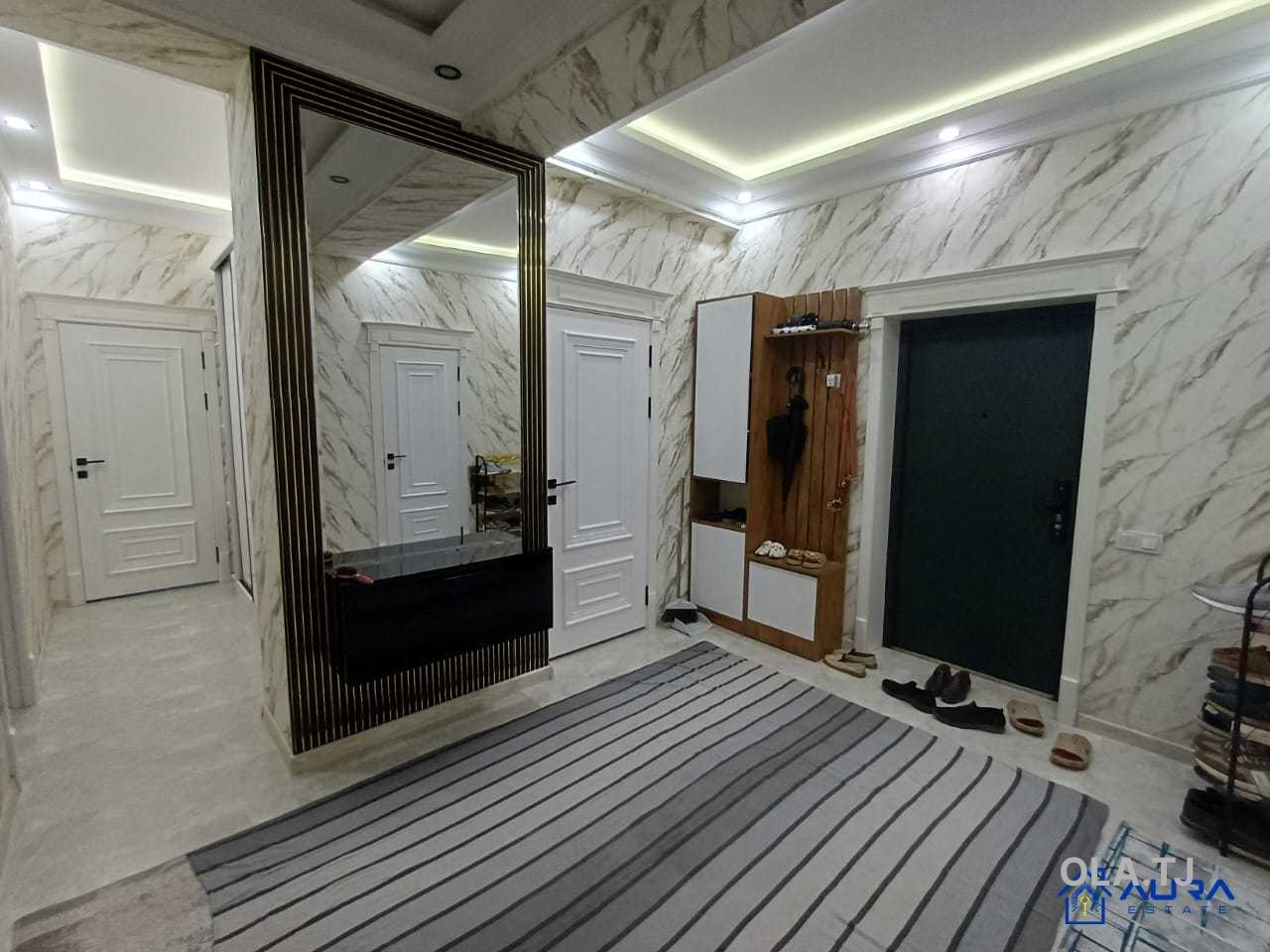 4 комнатная квартира, 2, 100 м²