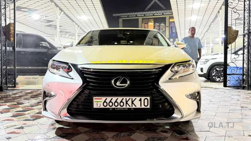 Lexus ES,  2015