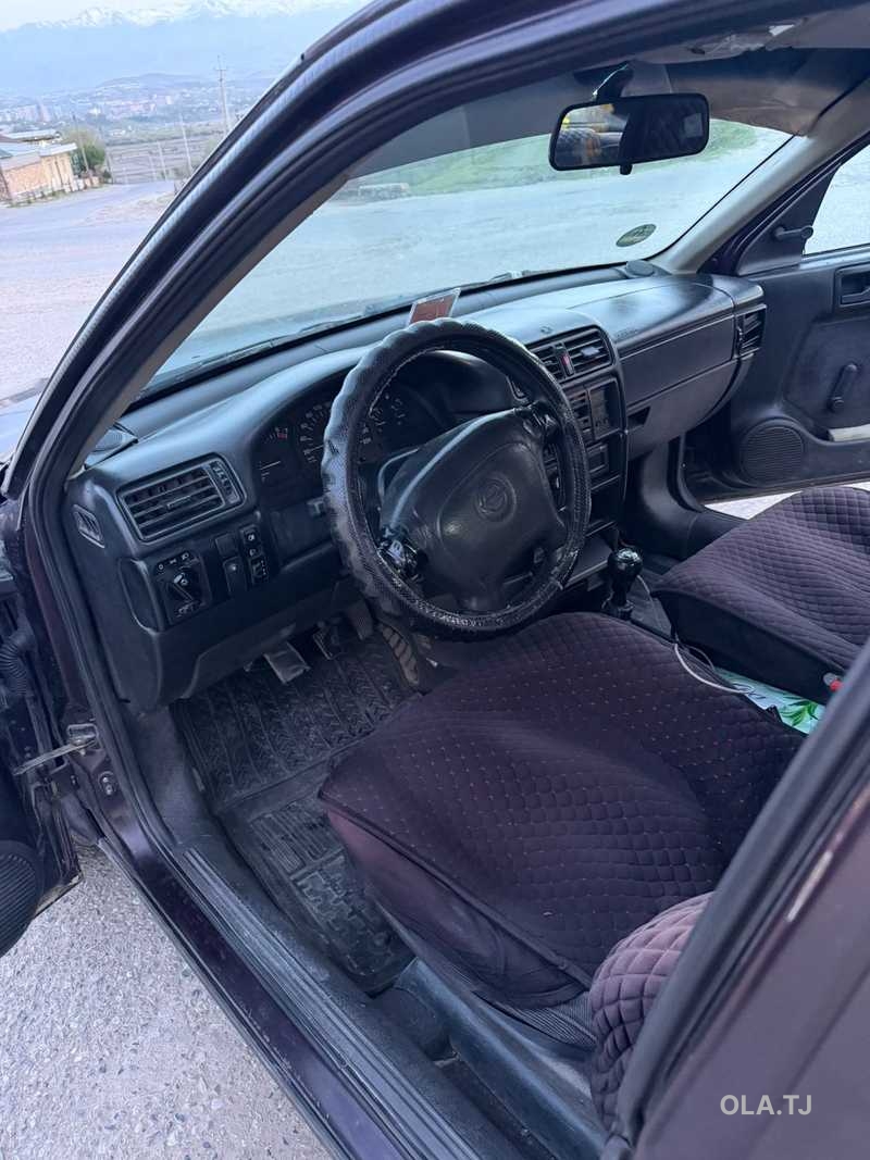 Opel Vectra A,  1995