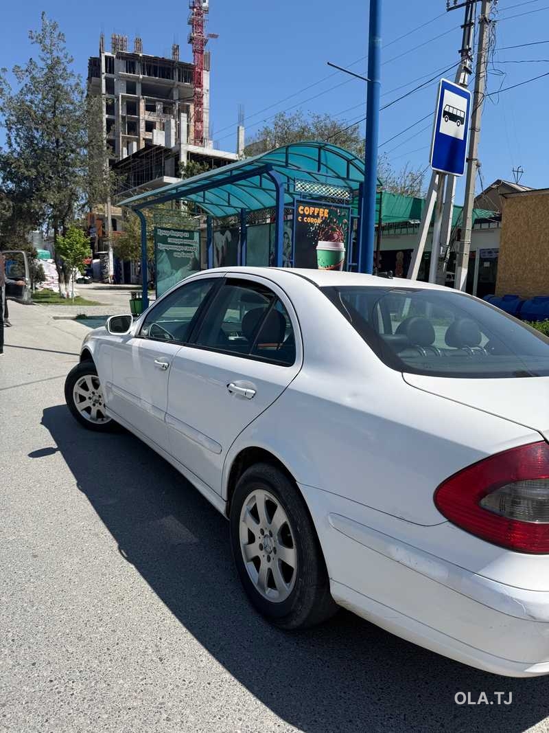 Mercedes-Benz E-Класс,  2008