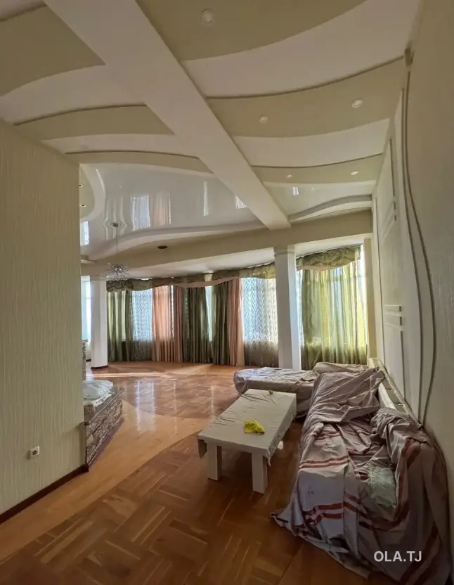 4 комнатная квартира, 5 этаж, 200 м²