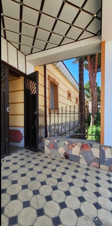 Дом (хавли), 9 комнат, 2 эт