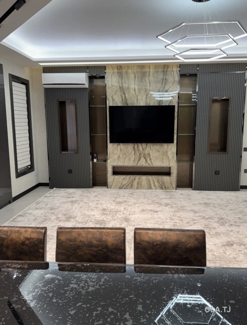 2 комнатная квартира, 9 этаж, 104 м²