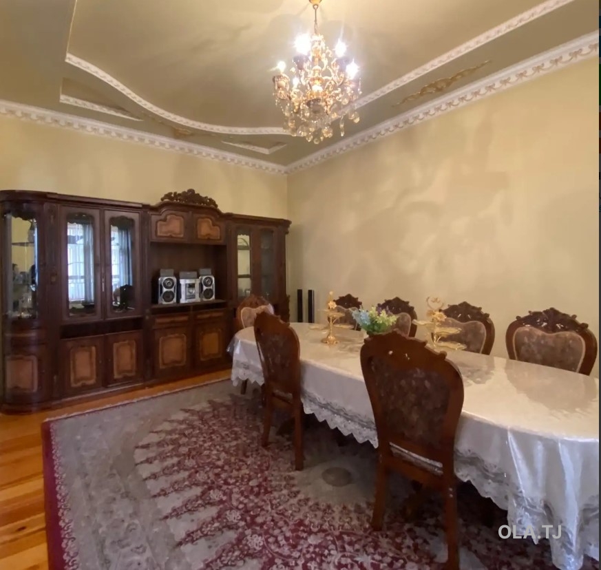Дом (хавли), 8 комнат, 32 эт