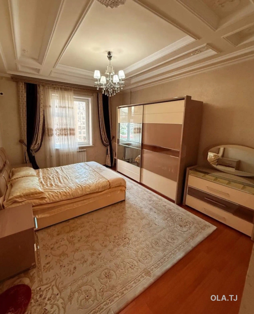 4 комнатная квартира, 7, 161 м²