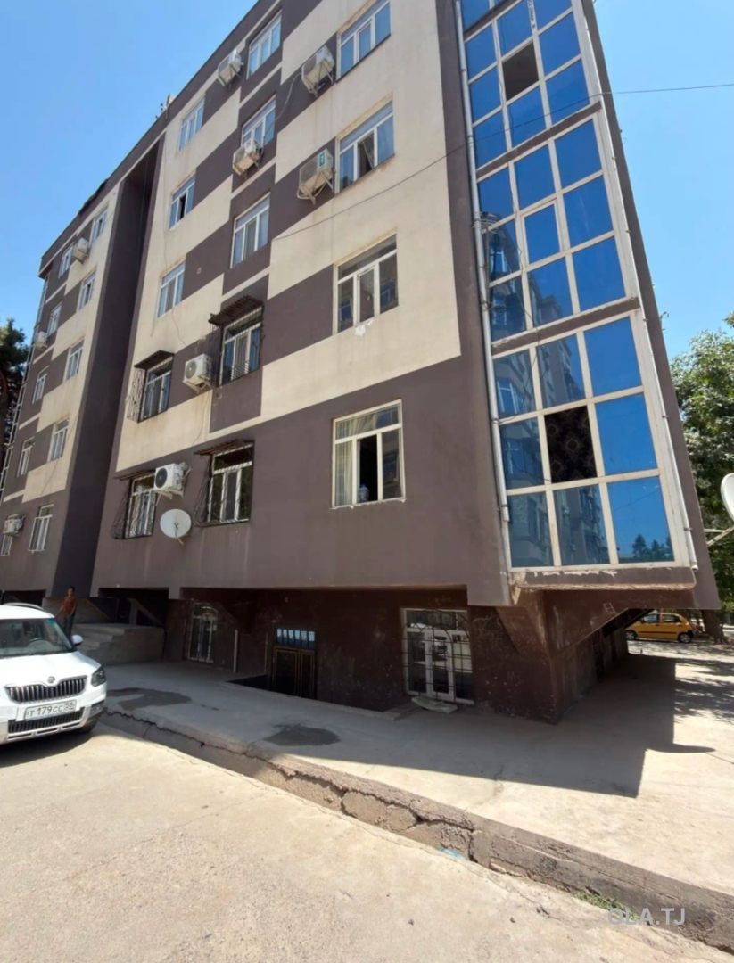 2 комнатная квартира, Цокольный этаж, 60 м²