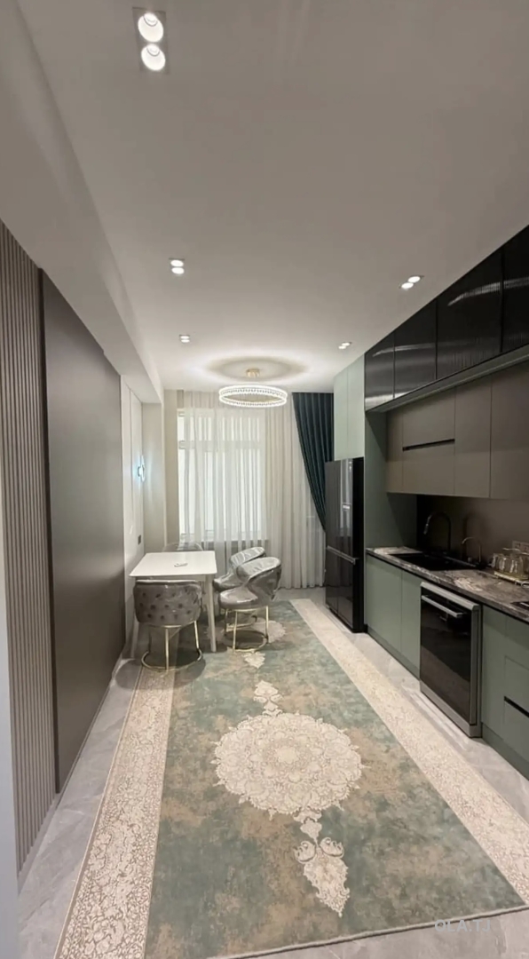 3 комнатная квартира, 3 этаж, 156 м²
