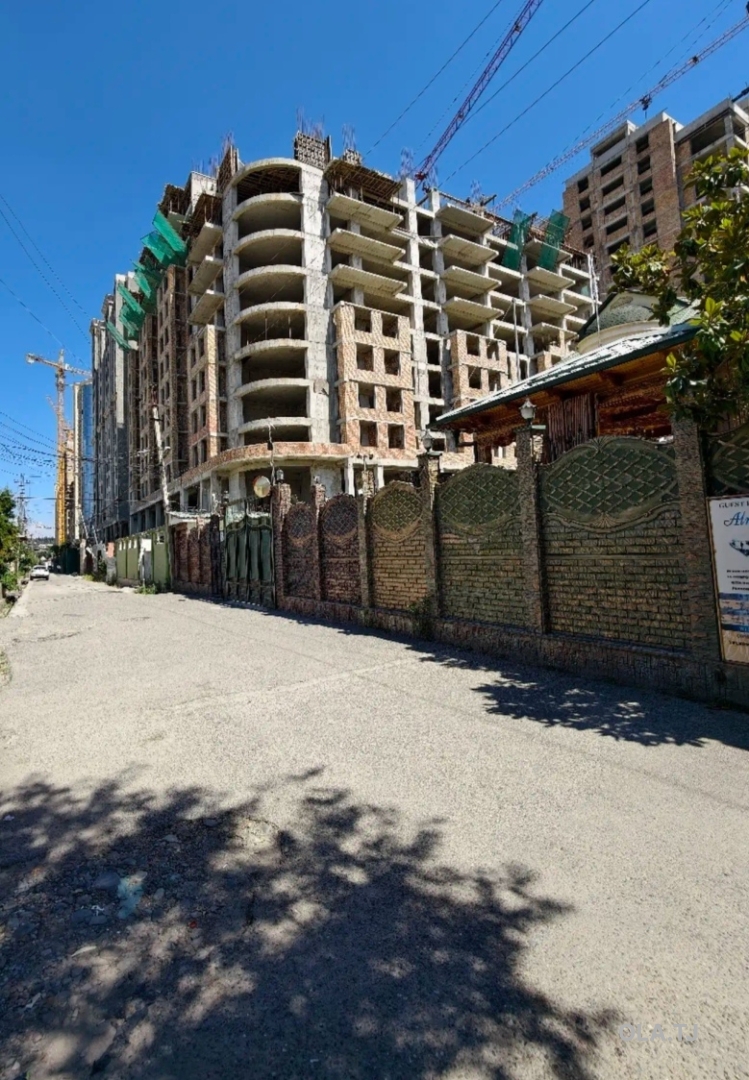 4 комнатная квартира, 17, 198 м²