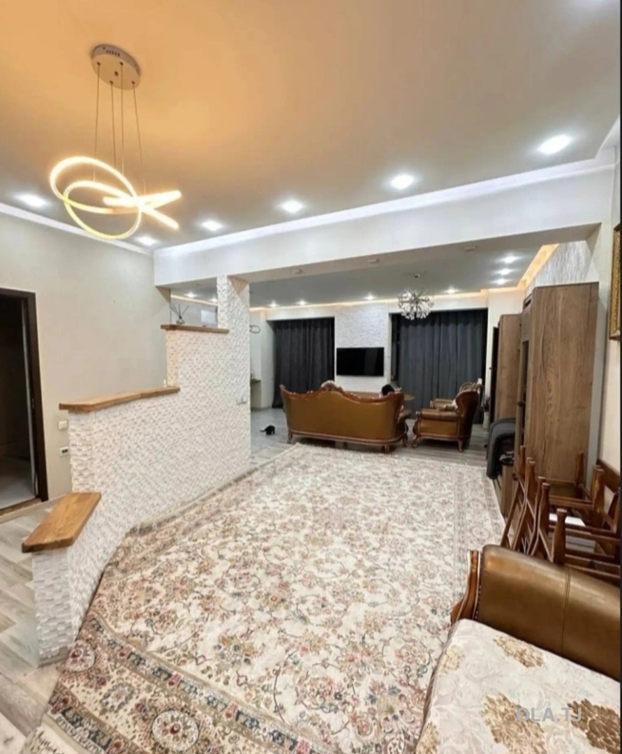 3 комнатная квартира, 4 этаж, 130 м²
