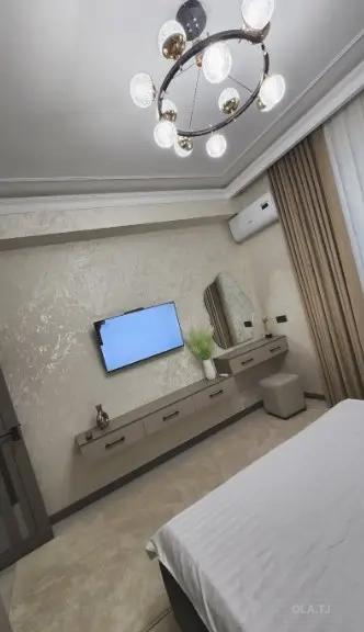 3 комнатная квартира, 8 этаж, 90 м²