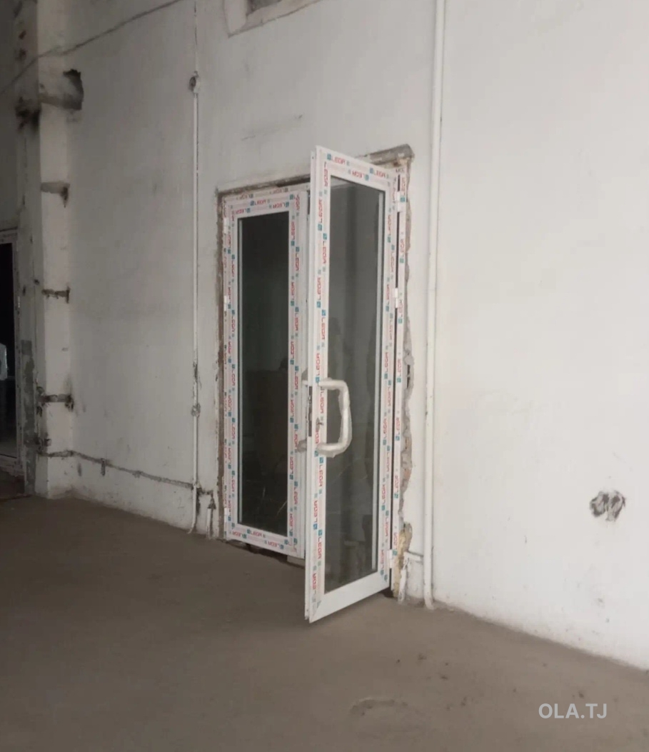 Офис в аренду, В бизнес-центре, 2000 м²