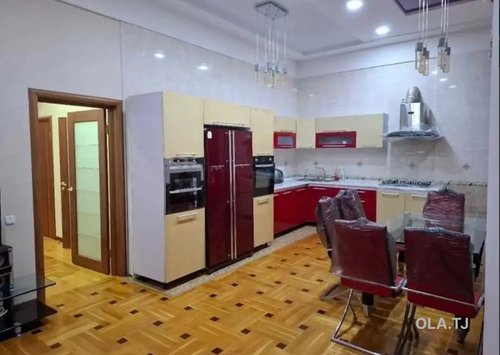 5 комнатная квартира, 5 этаж, 200 м²
