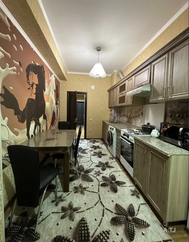 2 комнатная квартира, 2 этаж, 90 м²