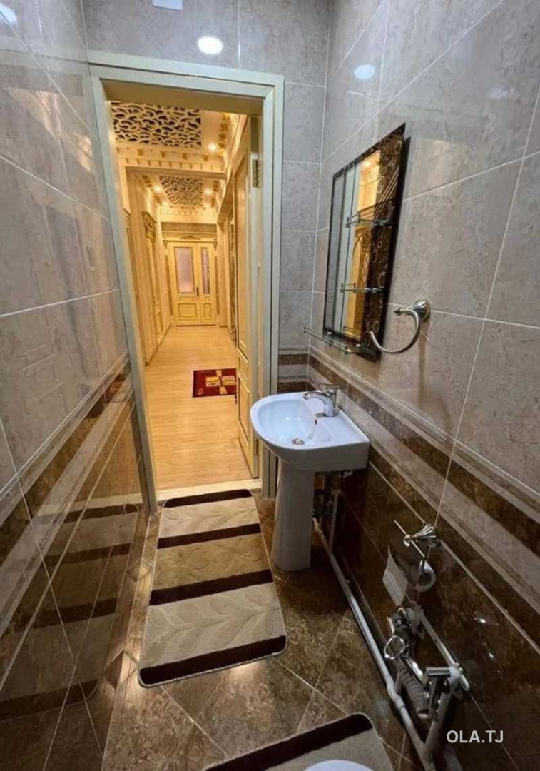 3 комнатная квартира, 6 этаж, 106 м²