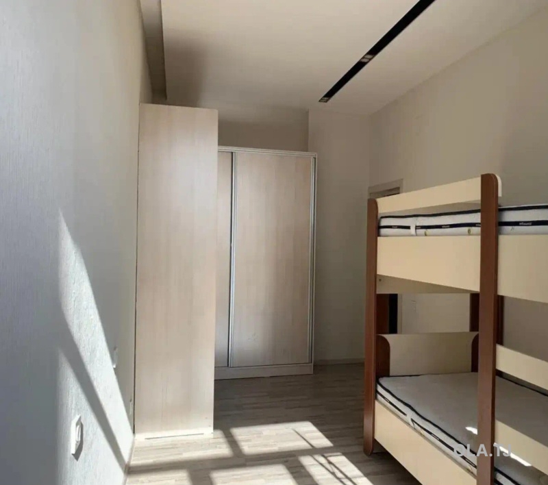 3 комнатная квартира, 9 этаж, 140 м²