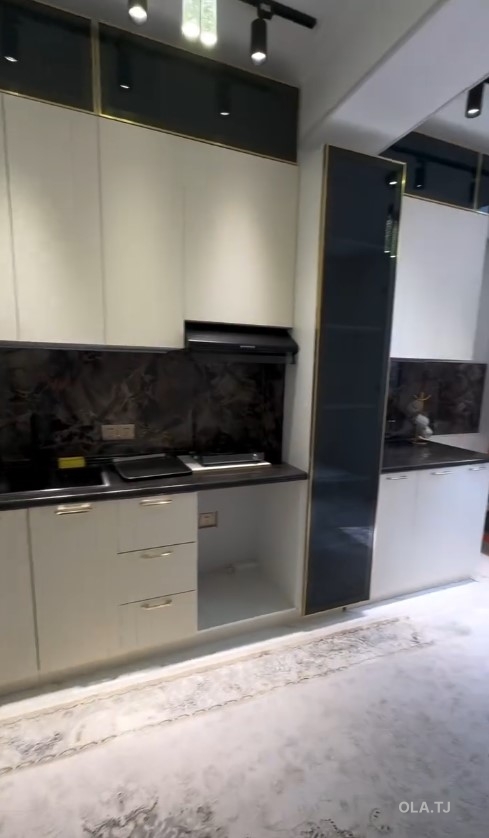 3 комнатная квартира, 10 этаж, 72 м²