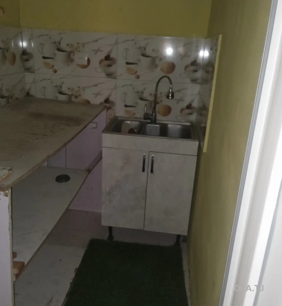 Комната в 6 комнатной квартире, 1/,
