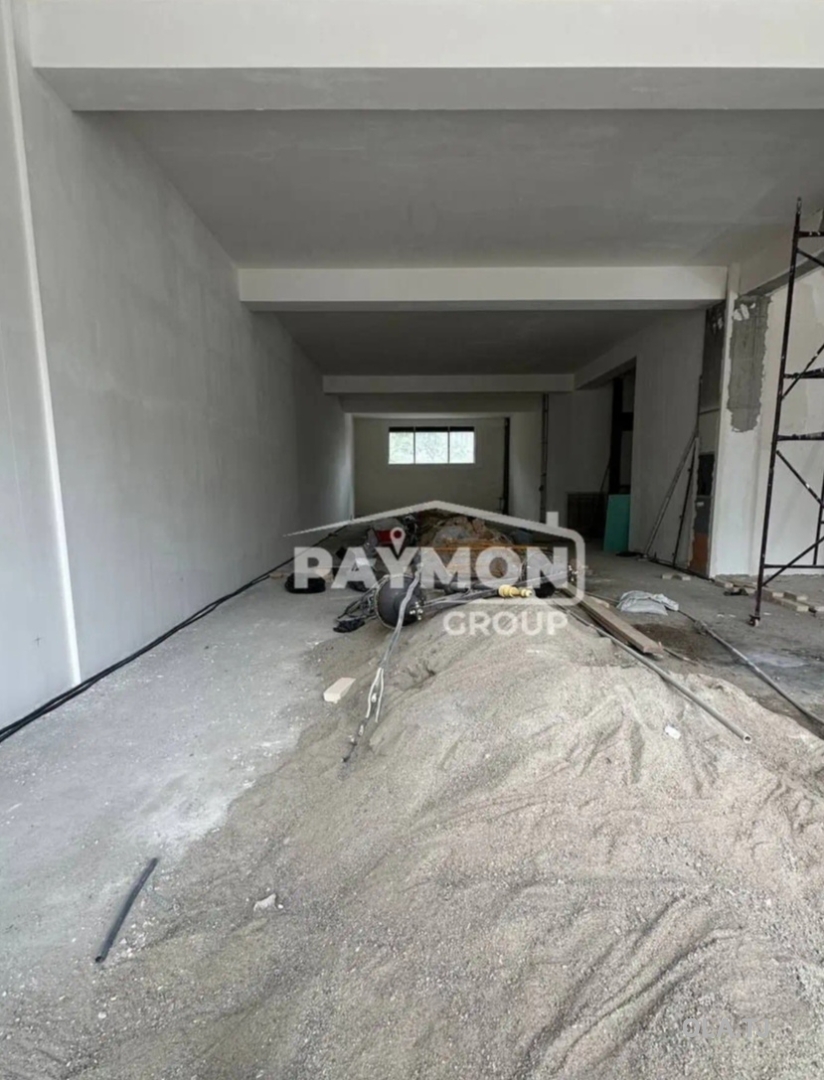 Помещение под свободное назначение, 190м², Спартак,рӯ ба рӯйи театри лухтак