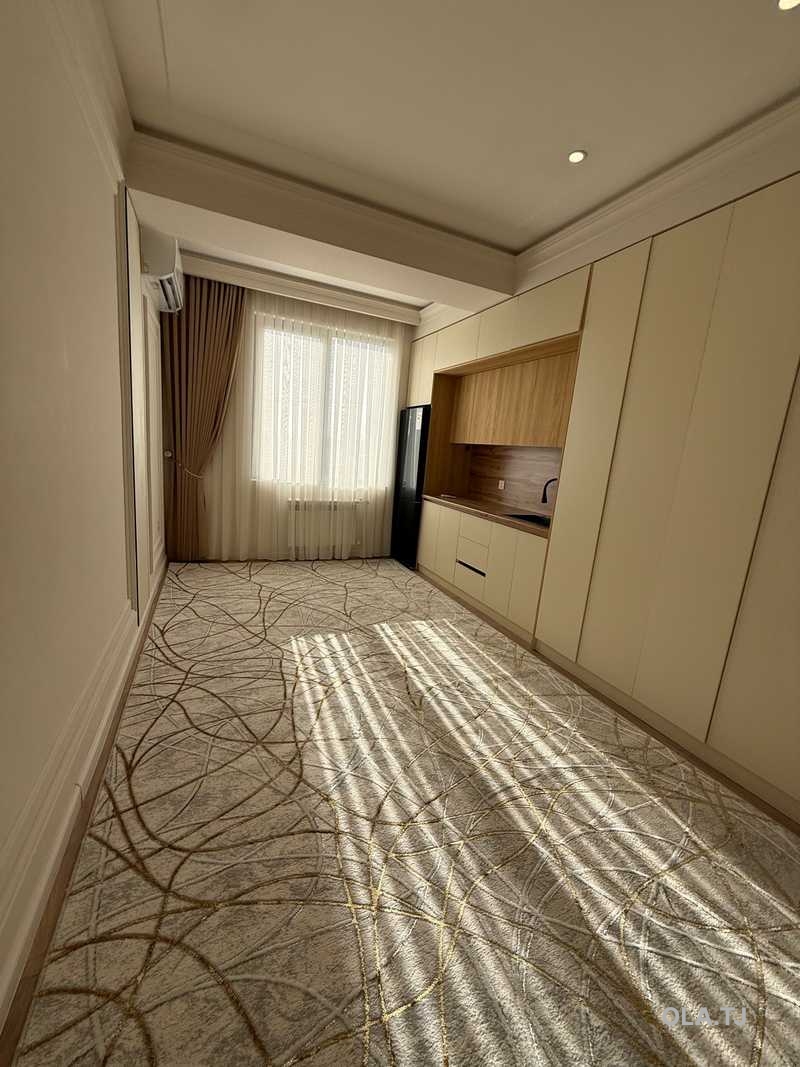 3 комнатная квартира, 17 этаж, 130 м²