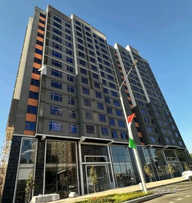 4 комнатная квартира, 13, 115 м²