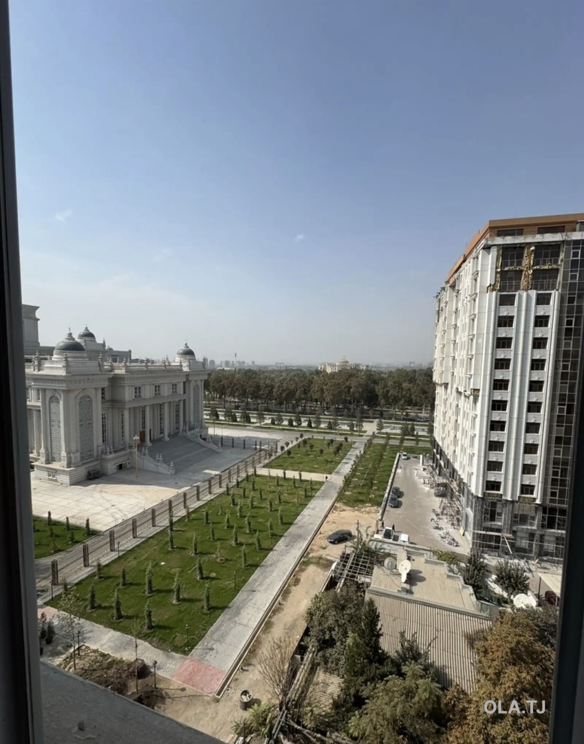 3 комнатная квартира, 8 этаж, 145 м²