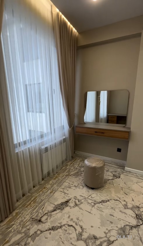 3 комнатная квартира, 14 этаж, 109 м²