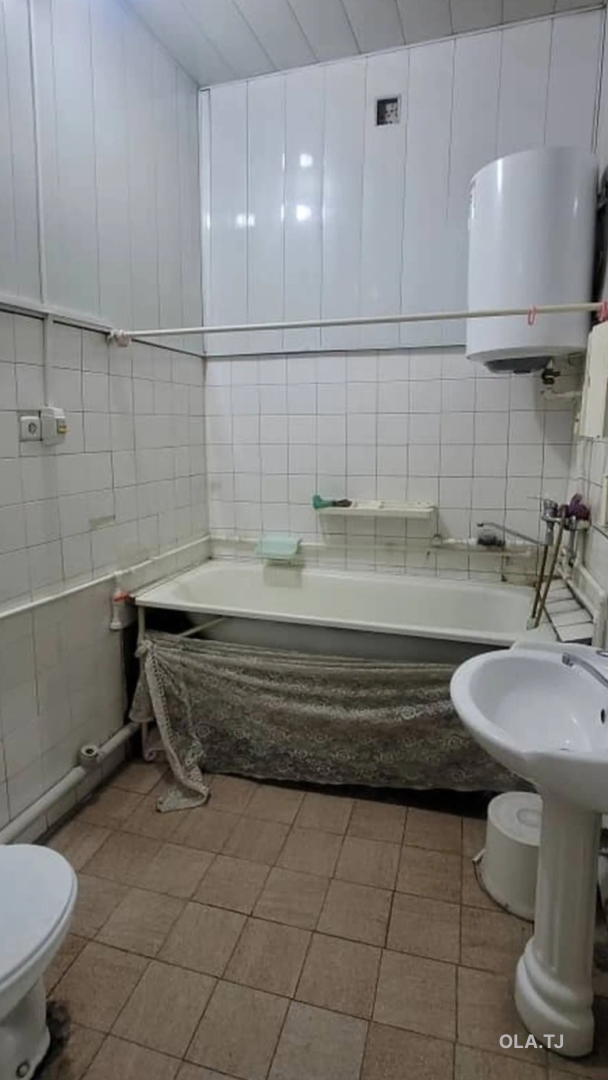 3 комнатная квартира, 2 этаж, 65 м²