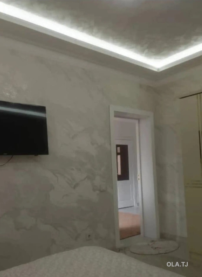 6 комнатная квартира, 3 этаж, 250 м²