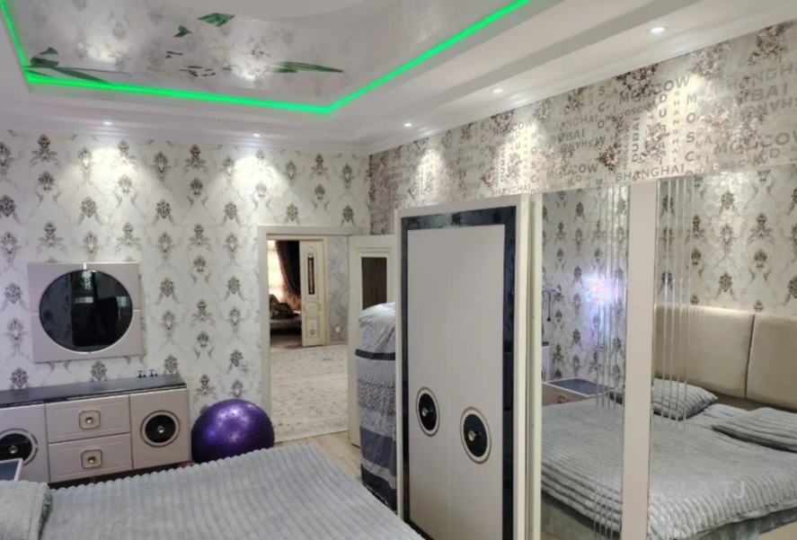 3 комнатная квартира, 8 этаж, 135 м²