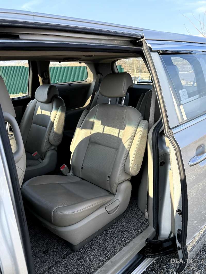 Kia Carnival,  2016