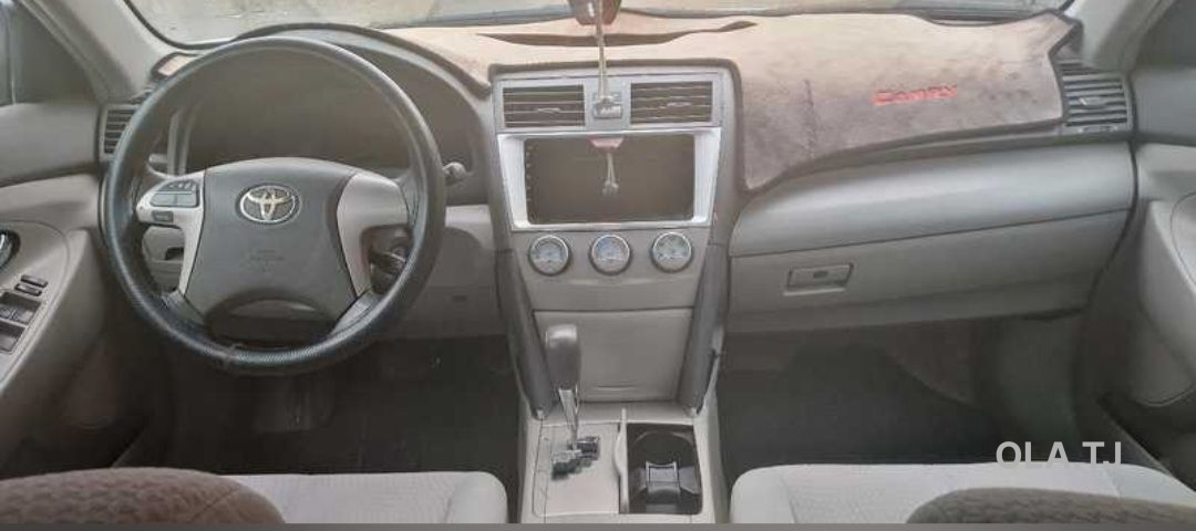Toyota Camry,  2010