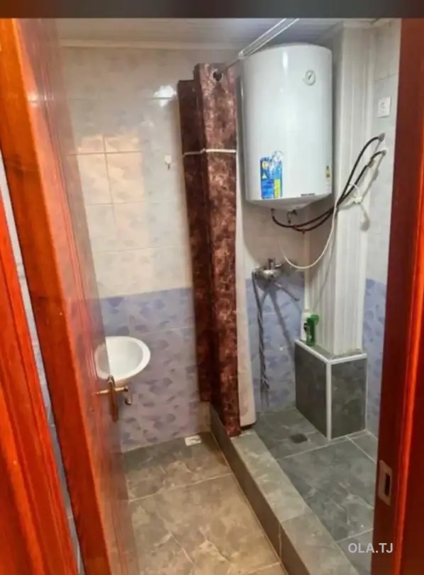 2 комнатная квартира,  этаж,