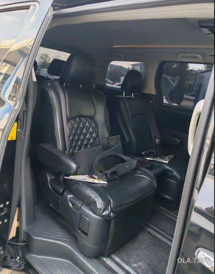 Toyota Vellfire,  2014