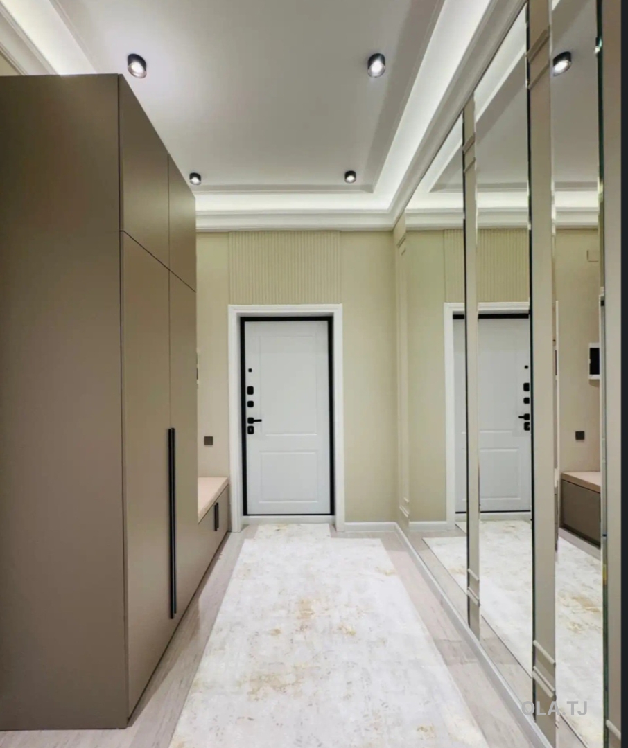 4 комнатная квартира, 3, 88 м²