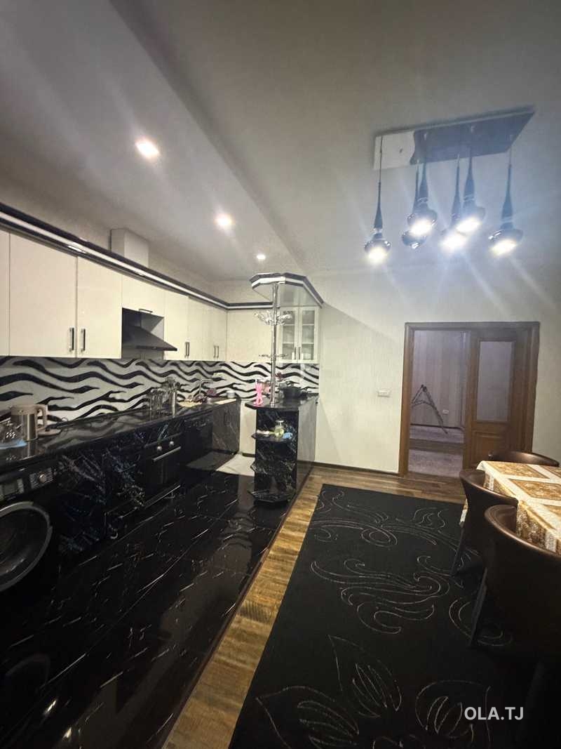3 комнатная квартира, 12 этаж, 130 м²