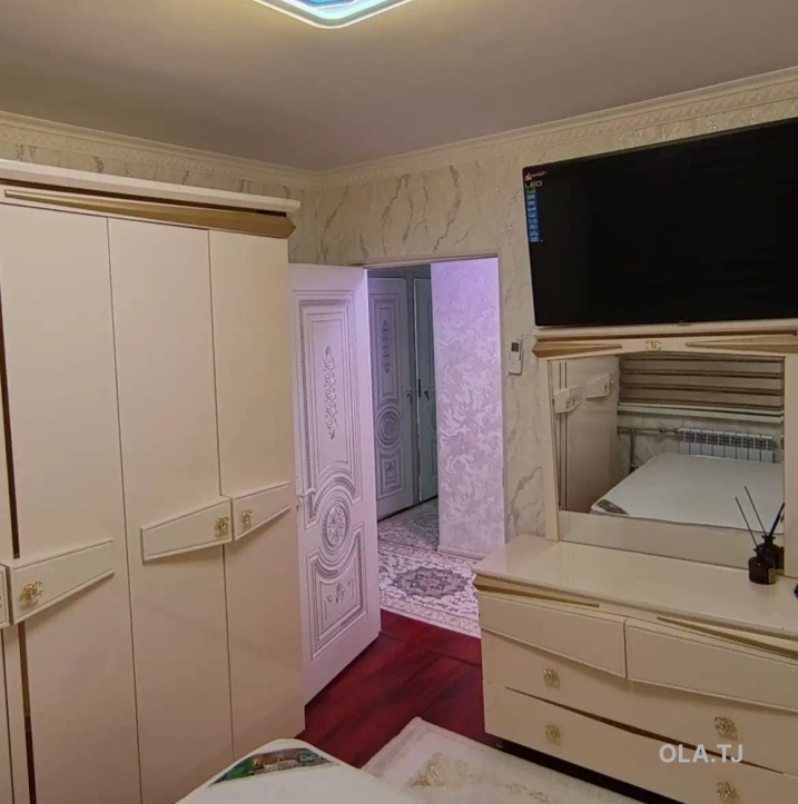 4 комнатная квартира, 2, 80 м²