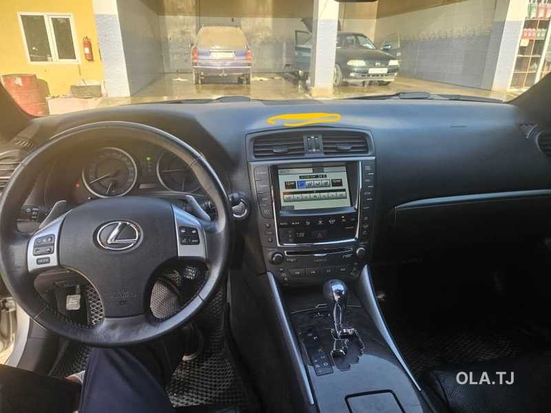 Lexus IS,  2011