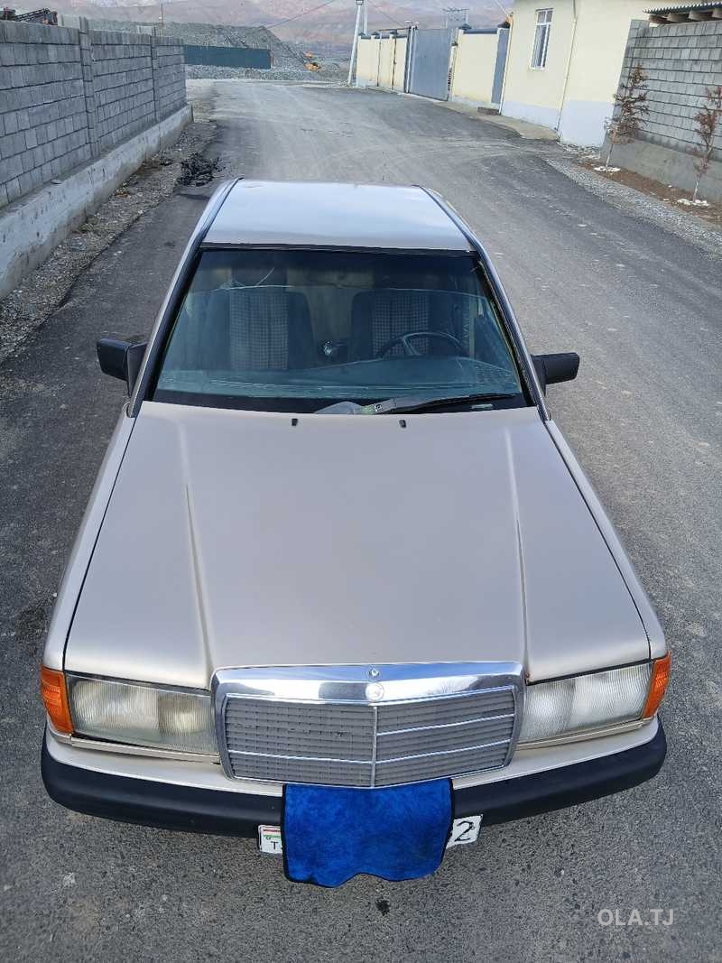 Mercedes-Benz W201,  1990