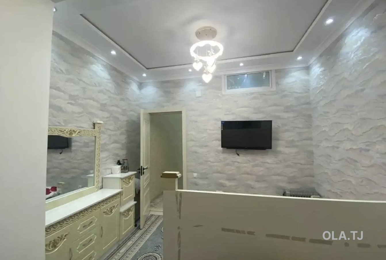 3 комнатная квартира, 8 этаж, 90 м²