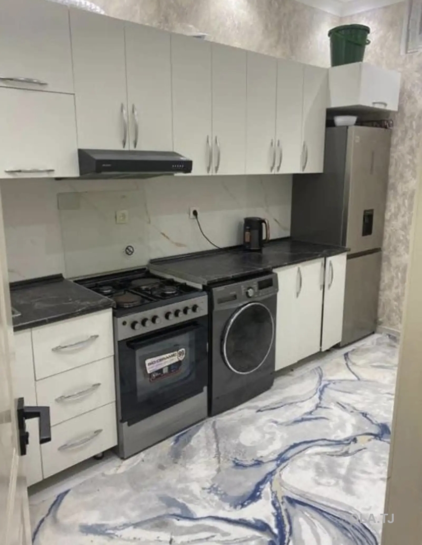 3 комнатная квартира, 8 этаж, 103 м²