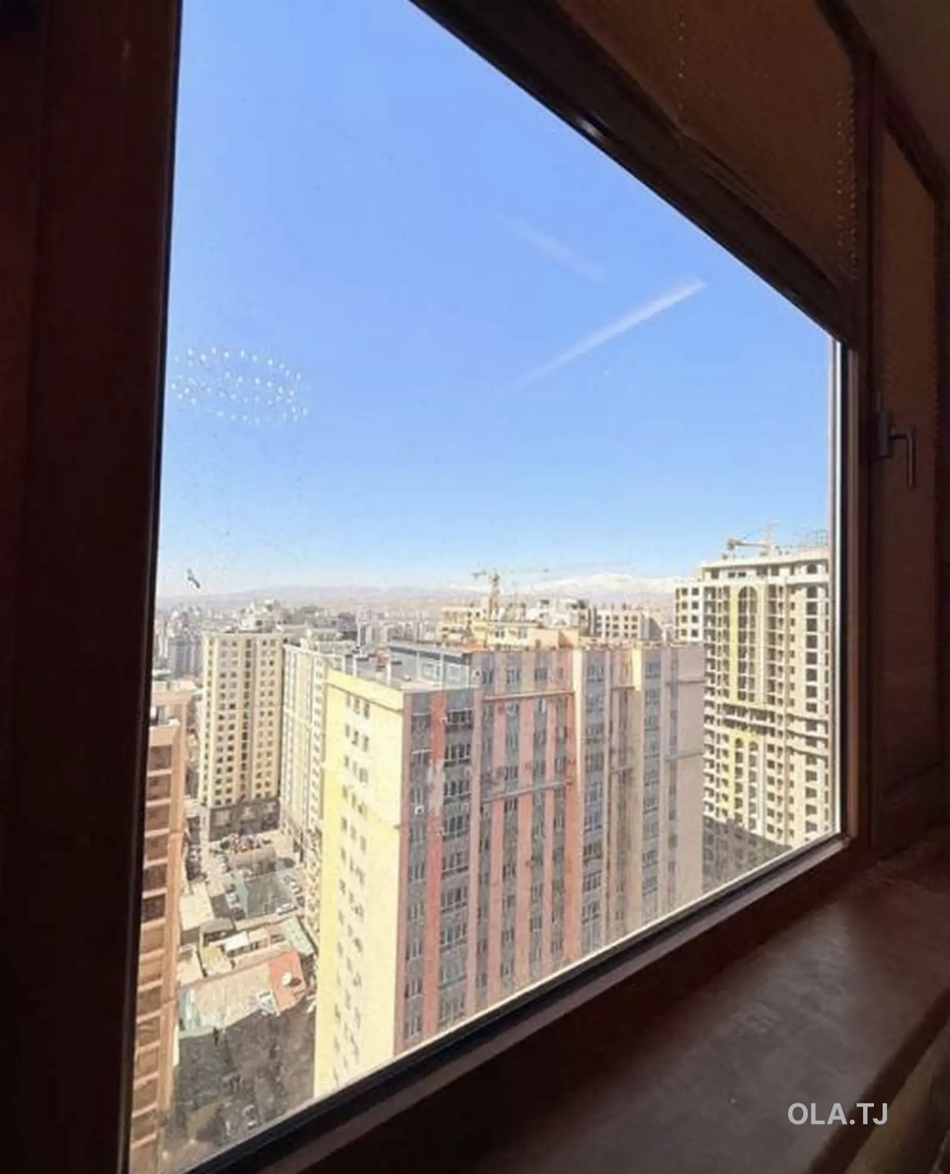 3 комнатная квартира, 20 этаж, 160 м²