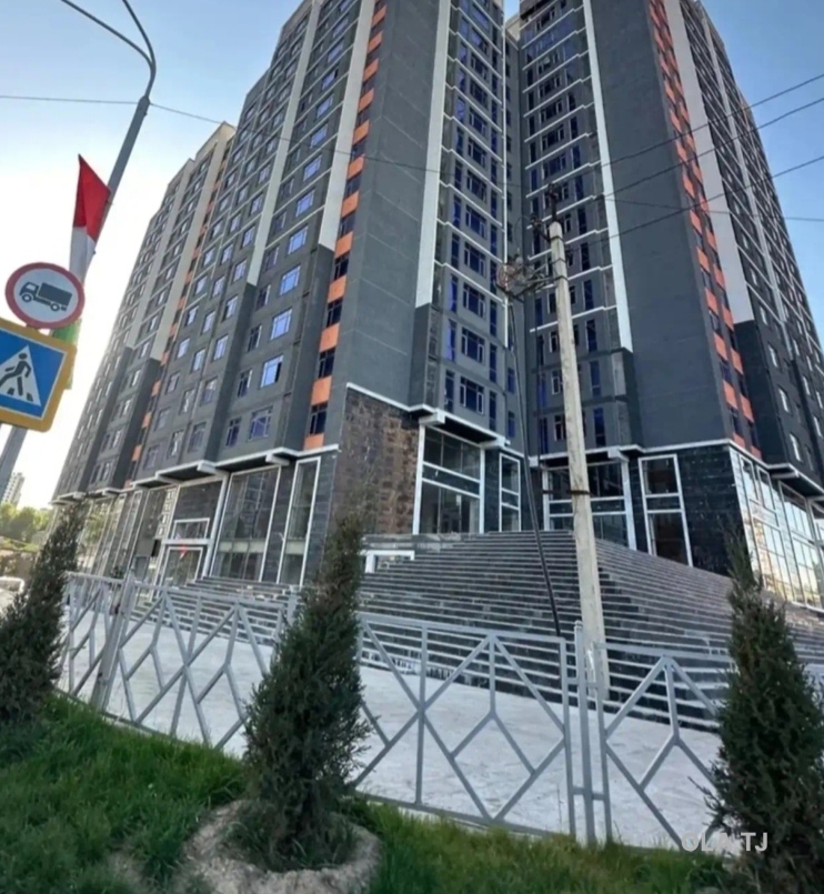 4 комнатная квартира, 13, 115 м²
