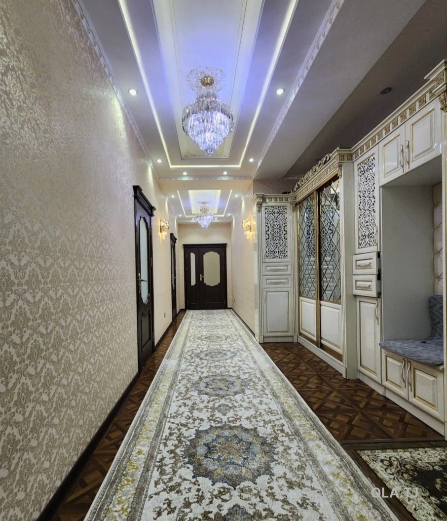 4 комнатная квартира, 6, 140 м²