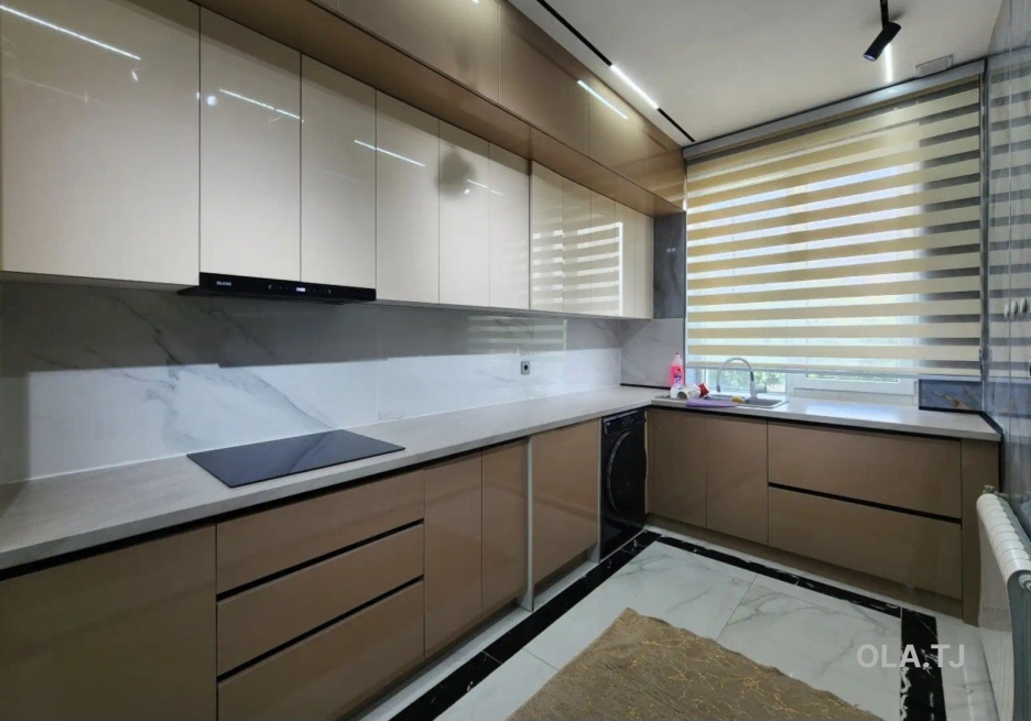 4 комнатная квартира, 6, 140 м²