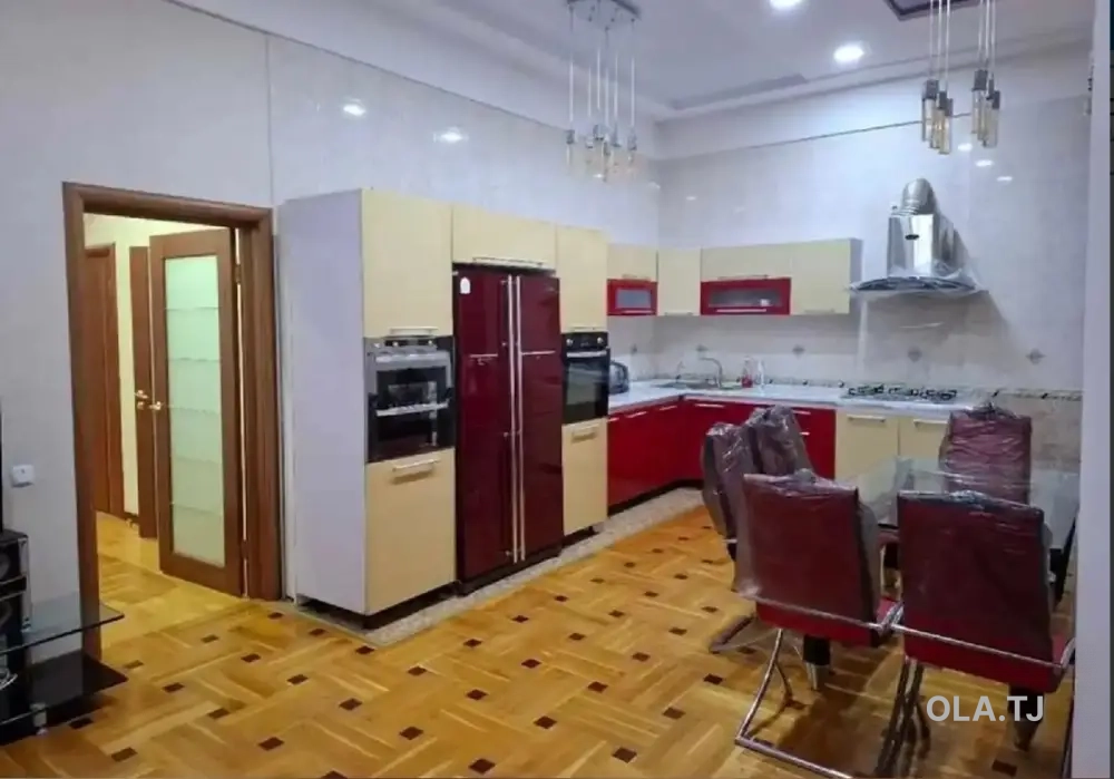5 комнатная квартира, 5 этаж, 200 м²