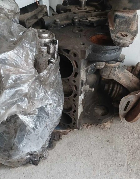 Блок половинка от Opel zafira 1.8