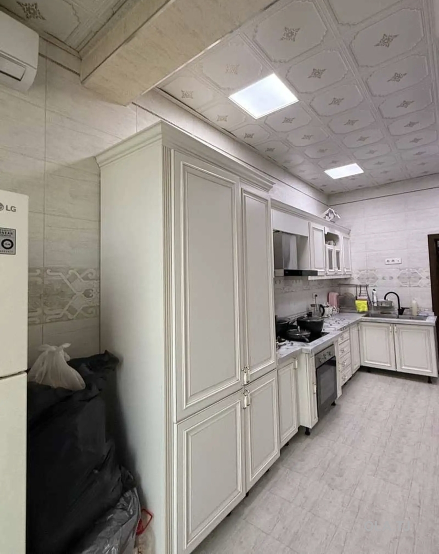 3 комнатная квартира, 19 этаж, 140 м²