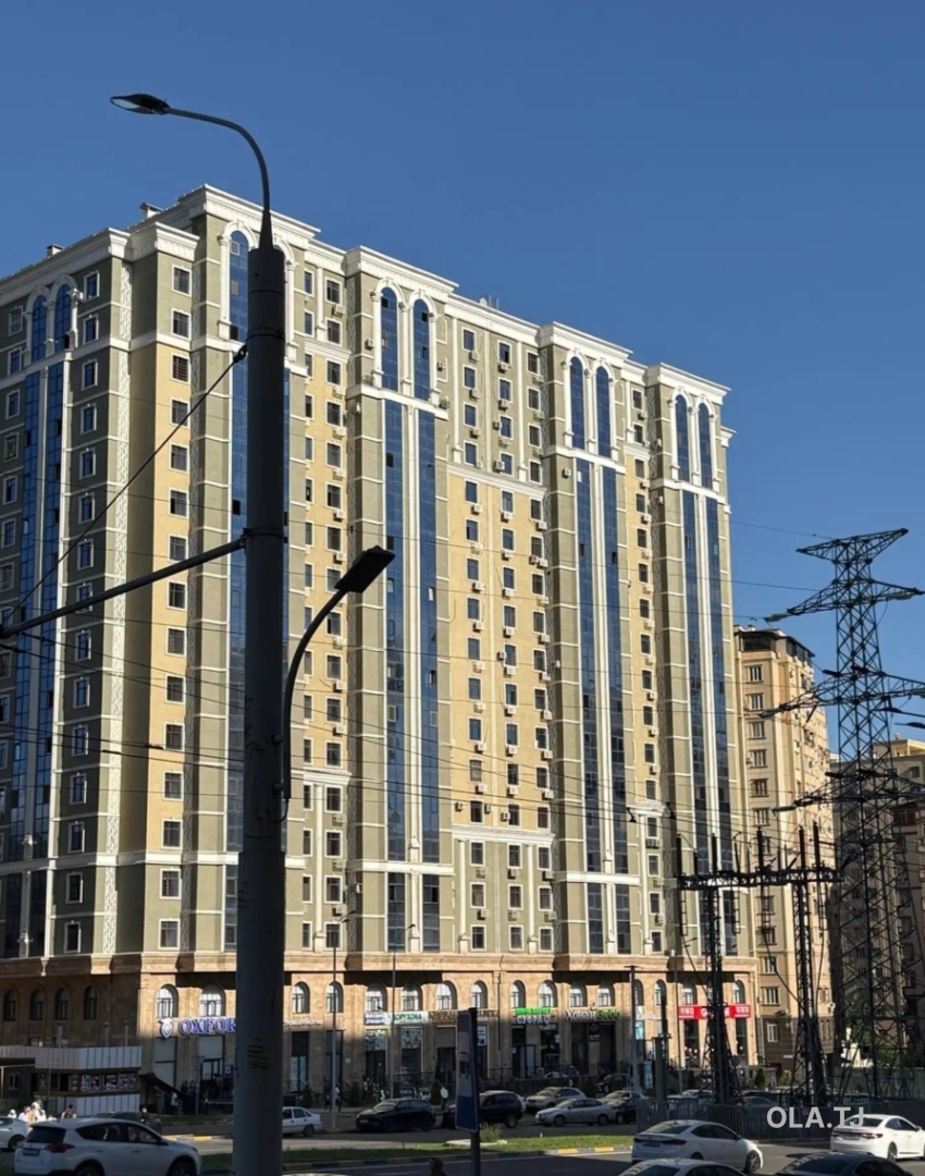 3 комнатная квартира, 15 этаж, 83 м²