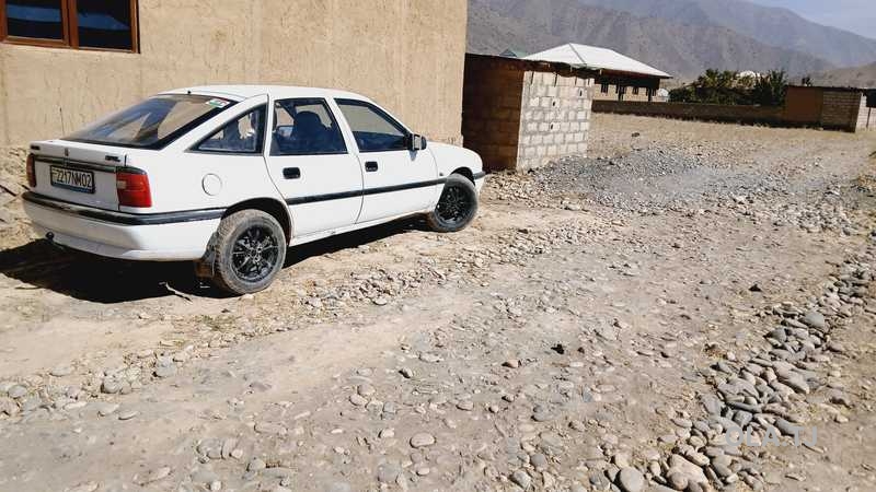 Opel Vectra A,  1993